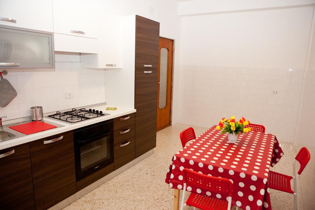 Ferienwohnung Maipiusenza House Monopoli Zimmer foto